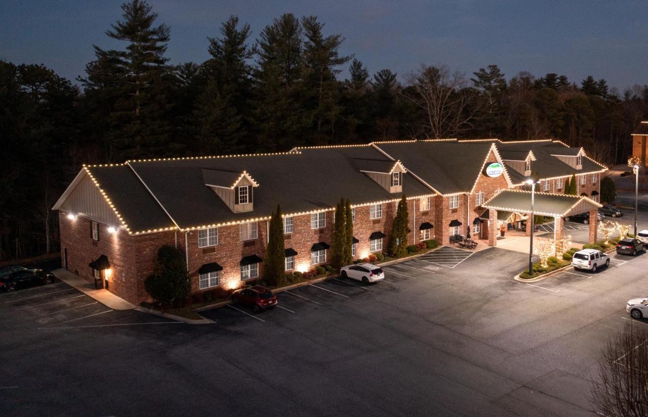 Mountain Inn & Suites Flat Rock Exteriér fotografie