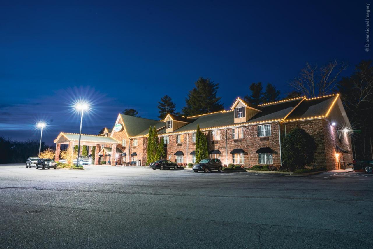 Mountain Inn & Suites Flat Rock Exteriér fotografie