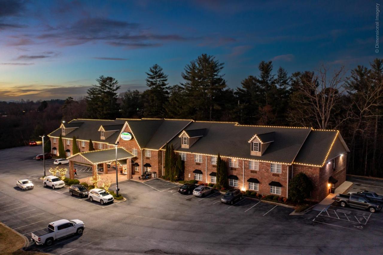 Mountain Inn & Suites Flat Rock Exteriér fotografie